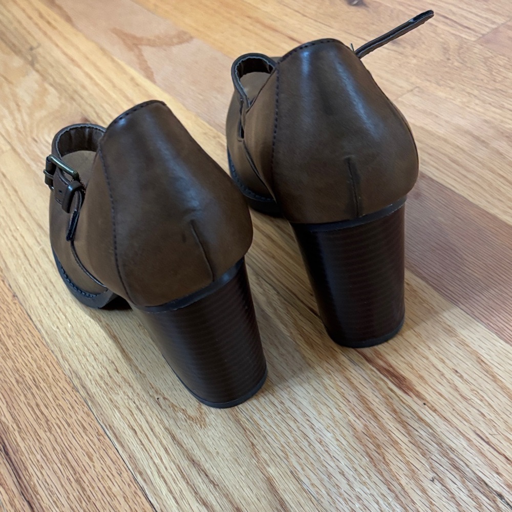 MIA Brown Mary Jane Block Heel Pumps - Picture 5 of 7